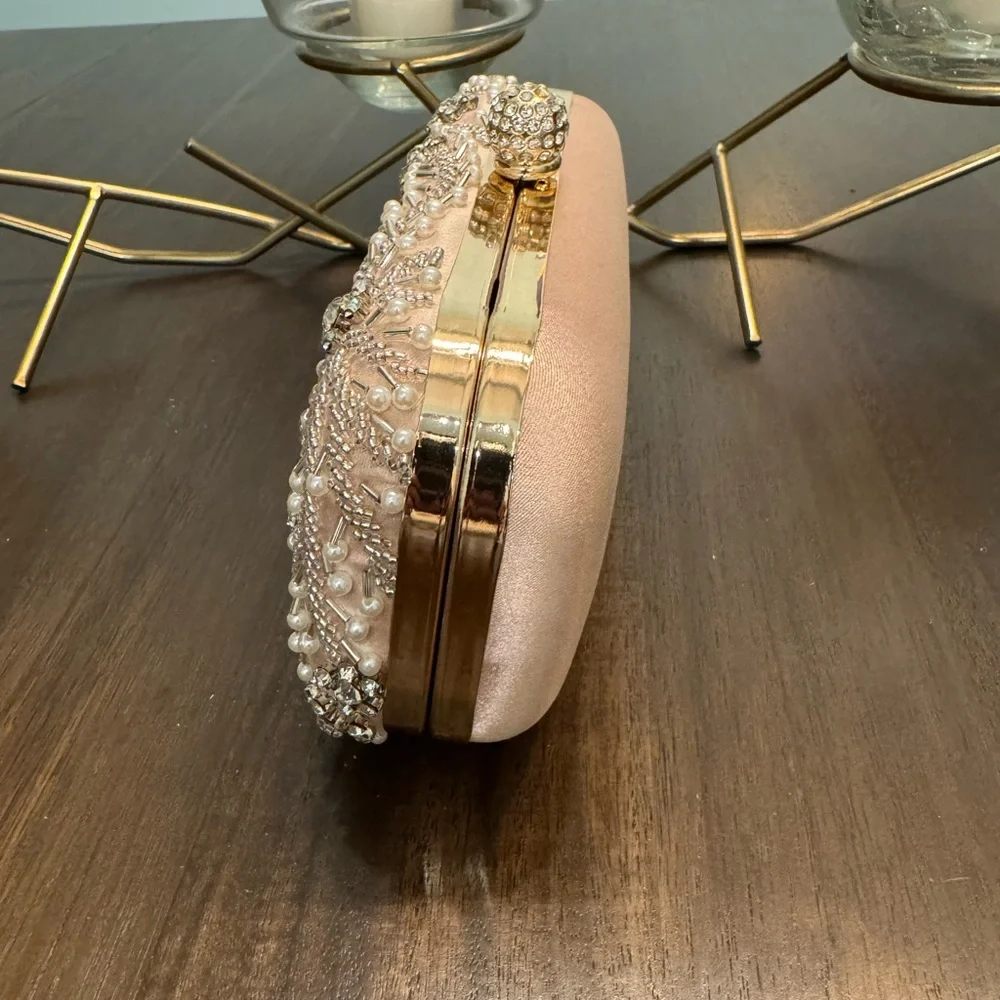 Embellished Floral Pearl Clutch - Picture 3 of 5